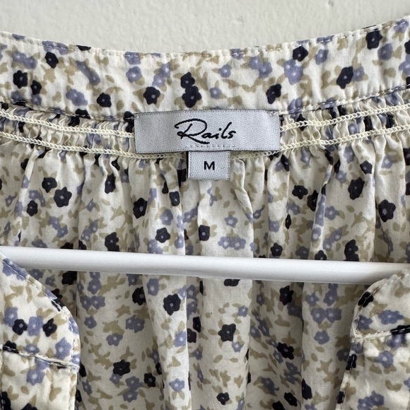 Rails Alena top in the WatercolorBuds print Floral Blouse Size Medium - Picture 4 of 5
